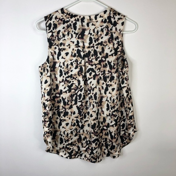 Banana Republic animal print brown tan cream sleeveless satin v-neck blouse S - Picture 4 of 9